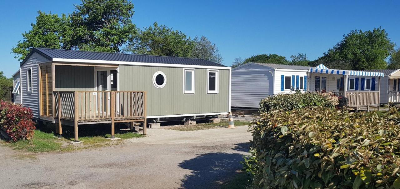 Camping Insolite Le Haut Village Saint-Michel-Chef-Chef Exterior foto