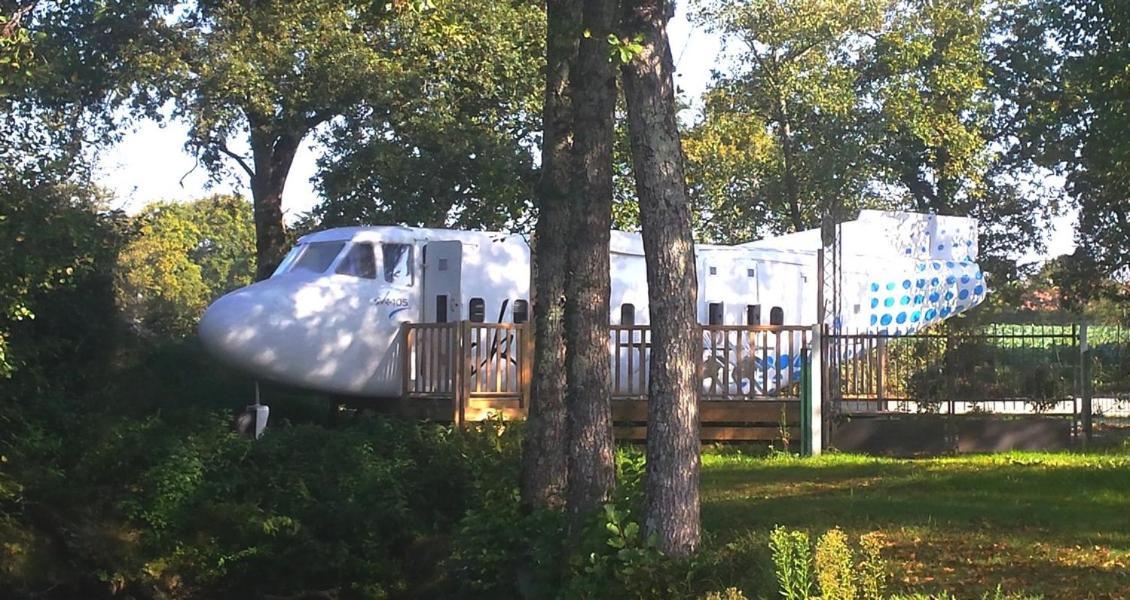 Camping Insolite Le Haut Village Saint-Michel-Chef-Chef Exterior foto
