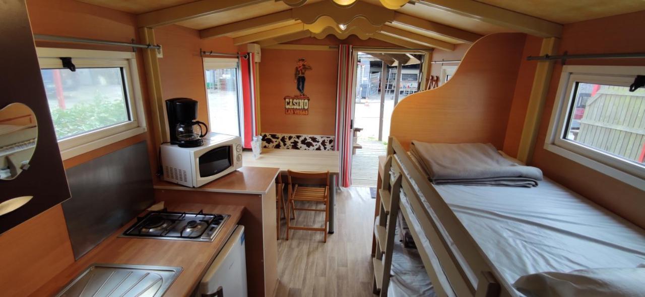 Camping Insolite Le Haut Village Saint-Michel-Chef-Chef Exterior foto