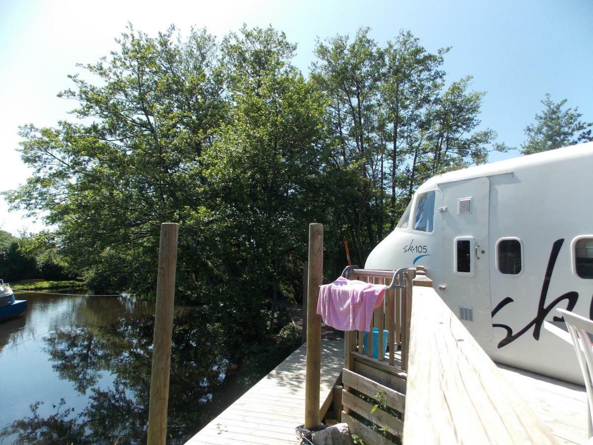 Camping Insolite Le Haut Village Saint-Michel-Chef-Chef Exterior foto