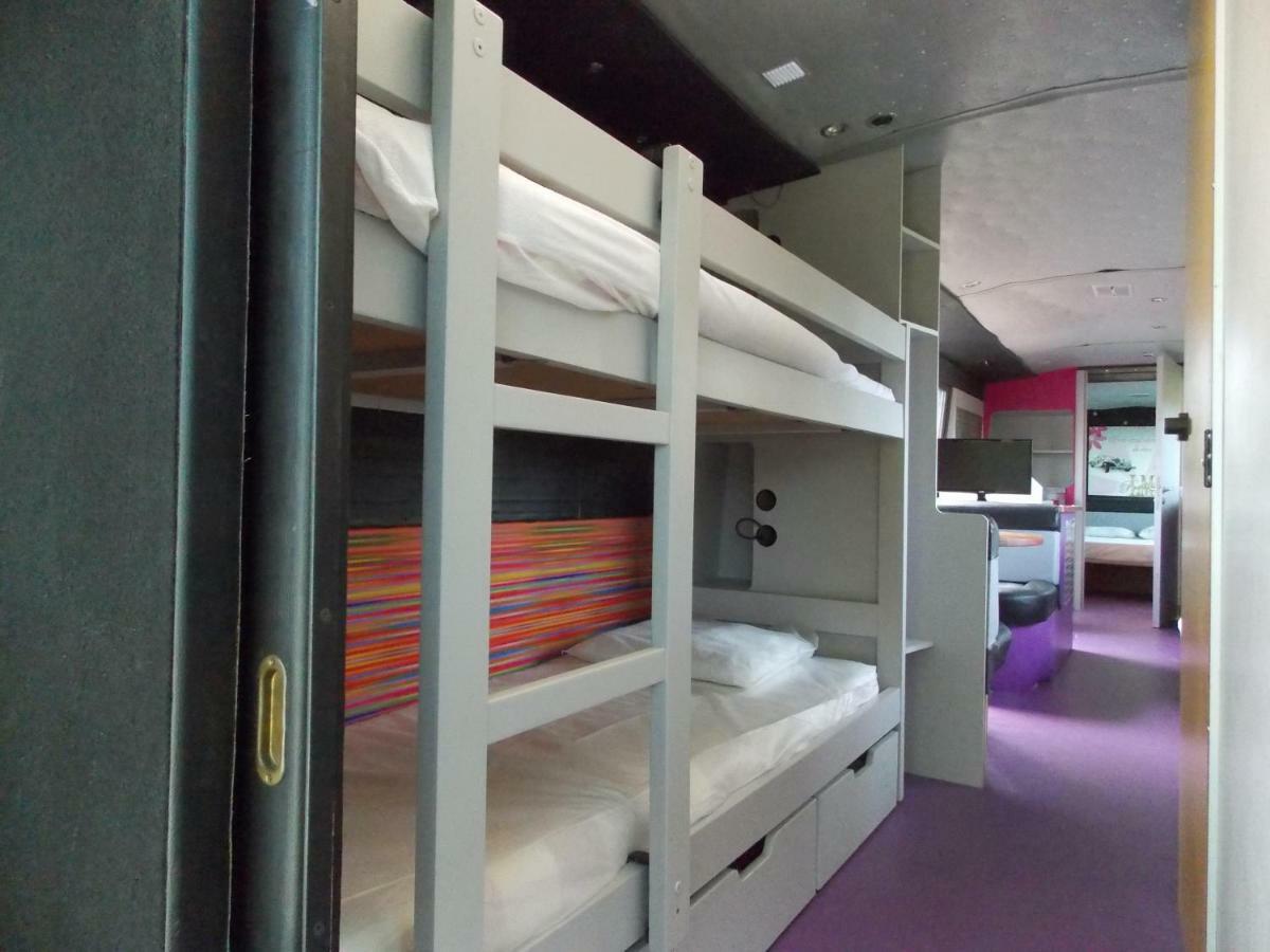 Camping Insolite Le Haut Village Saint-Michel-Chef-Chef Exterior foto
