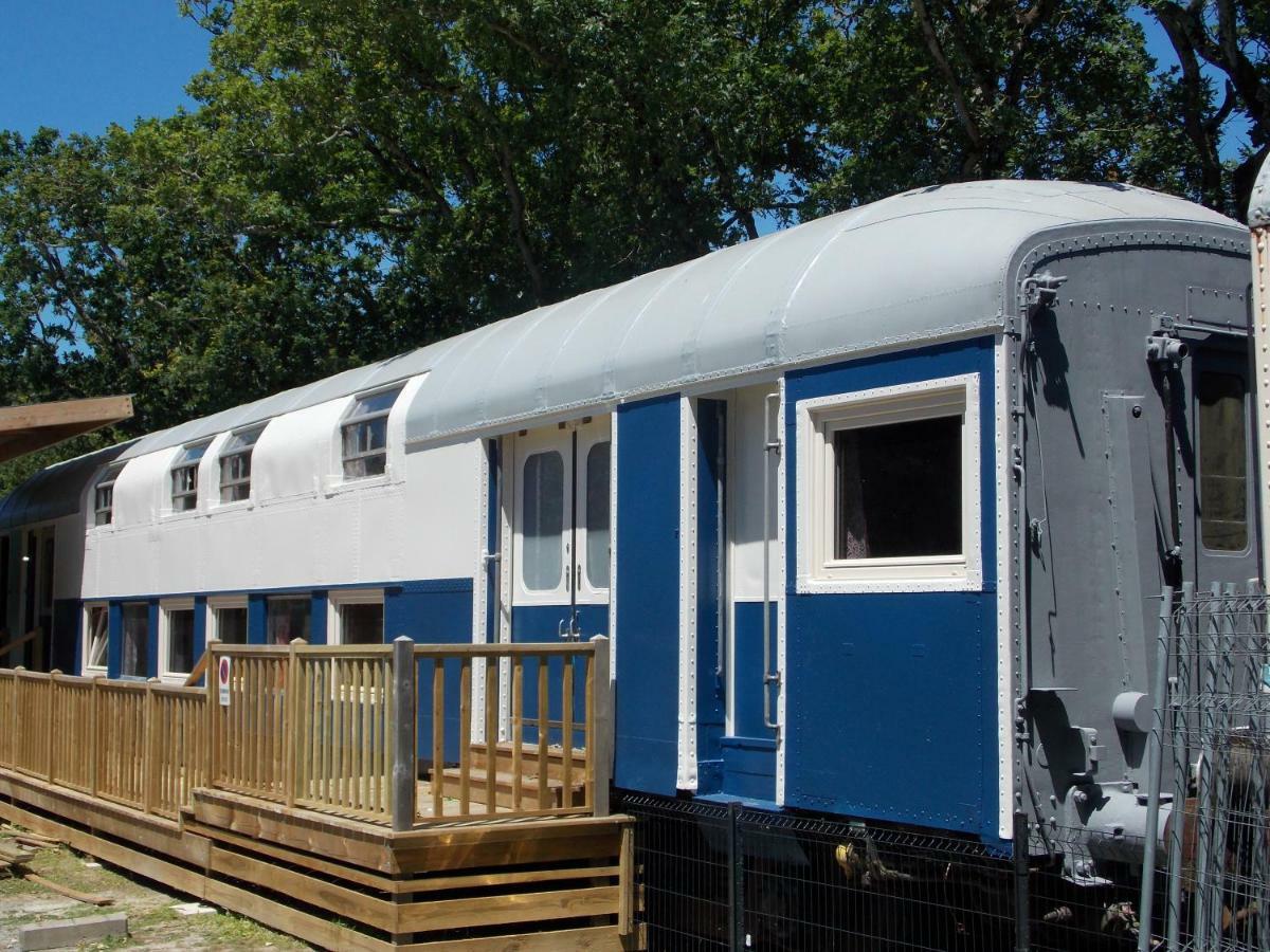 Camping Insolite Le Haut Village Saint-Michel-Chef-Chef Exterior foto